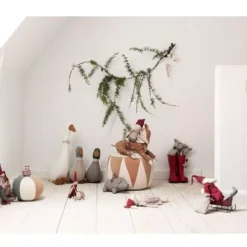 Maileg Decoratie Speelbal Groen-koraal Ø 19 Cm -Maileg Winkel maileg vloer speelbal 19 cm 1