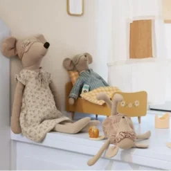 Maileg Knuffelmuis Nachtjapon - Maxi - 50 Cm -Maileg Winkel maileg knuffelmuis medium pyjama2 2