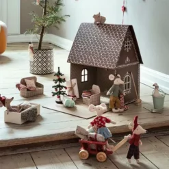 Maileg Poppenhuis Gingerbread House - 36 Cm 14 Maileg Poppenhuis Gingerbread House - 36 Cm -Maileg Winkel maileg poppenhuis gingerbread house 36 cm 4