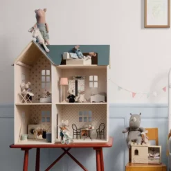 Maileg Poppenhuis Met Behang - 80 Cm -Maileg Winkel maileg poppenhuis met behang 80 cm 2